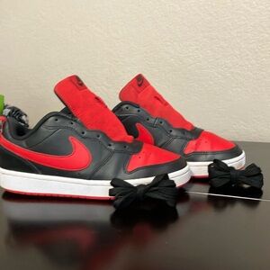 Nike Black and Red Low-Top Sneakers